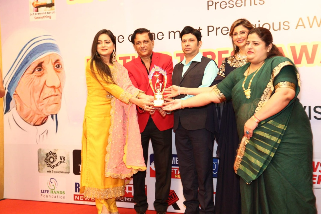 Shantanu Bhamare Awarded with Prestigious Mother Teresa Award by Ray Of Hope Mumbai